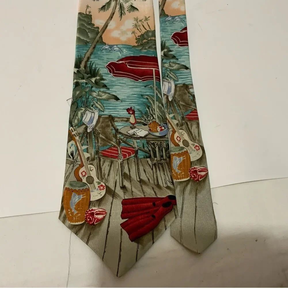 New Croft & Barrow silk tie nature theme